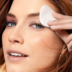 Venta de Desmaquillante bifásico en Panamá. A sólo $15.99. Entrega gratis. Garantía Mercologo.