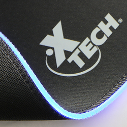 Venta de Xtech mouse pad con LED de 7 colores Gaming en Panamá. A sólo $25.99. Entrega gratis. Garantía Mercologo.