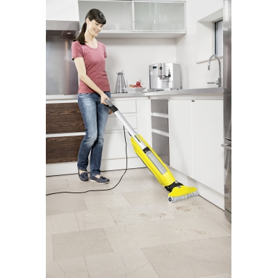 Venta de FREGADORA DE SUELO FC 5 | KARCHER en Panamá. A sólo $289. Entrega gratis. Garantía Mercologo.